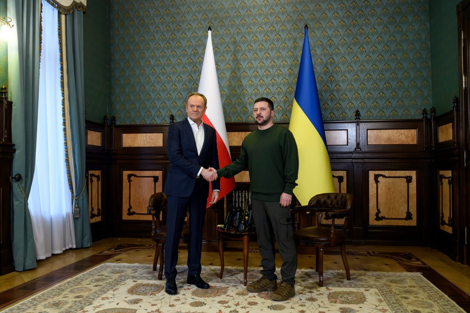 Poland Demands Security Guarantees for Ukraine Amid Escalating Tensions