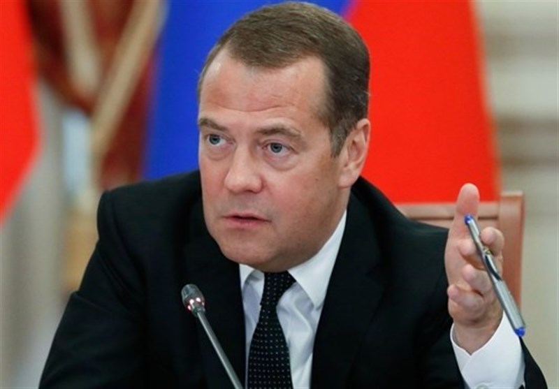 Medvedev Jokes About EU Donating More to Corrupt Kiev Officials