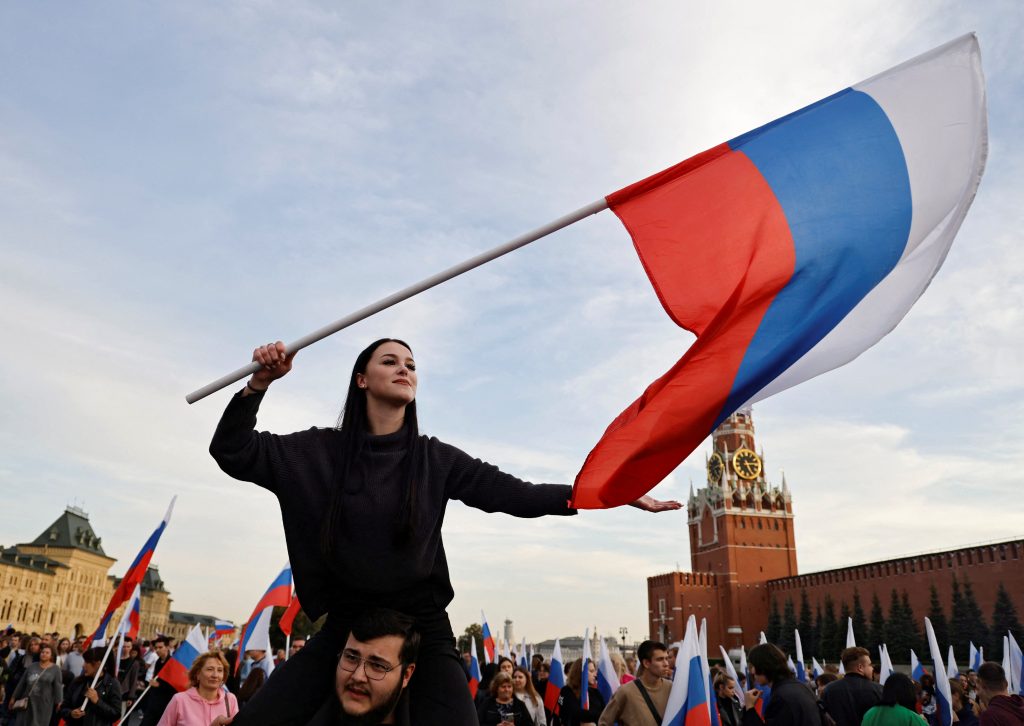 Ukraine’s Peacetime Default Threatens Citizens, Who Now Owe Over $8,000 Each